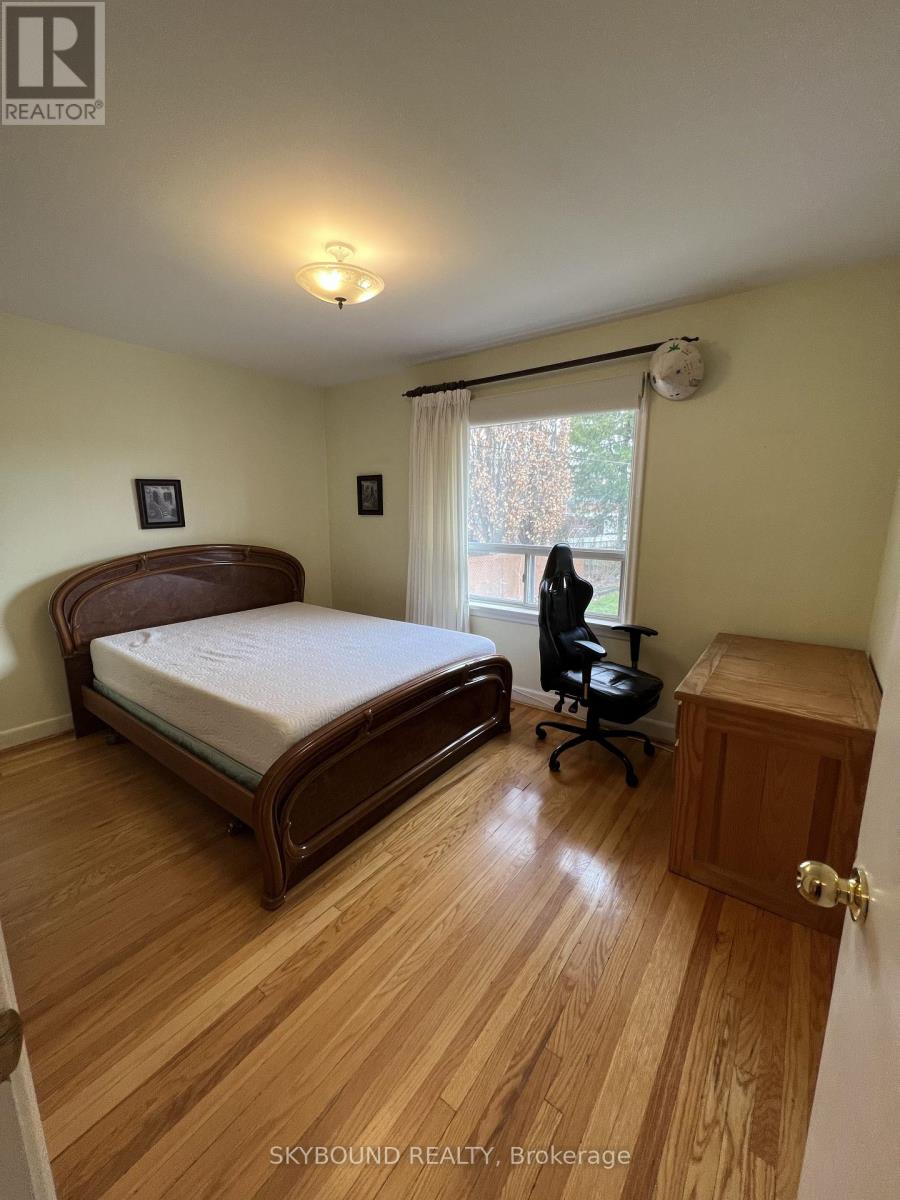 33 Bradstock Road, Toronto, Ontario  M9M 1M9 - Photo 14 - W13050692