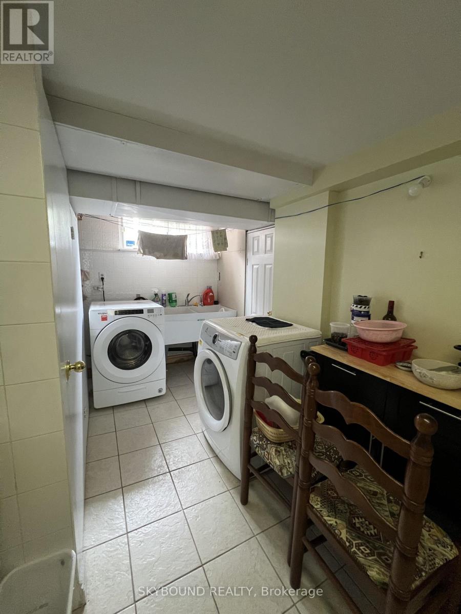 33 Bradstock Road, Toronto, Ontario  M9M 1M9 - Photo 20 - W13050692