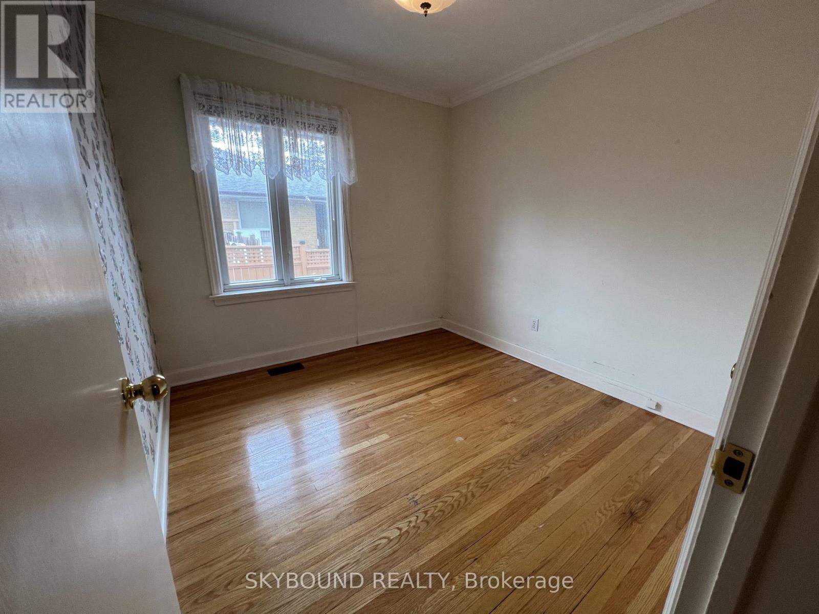 33 Bradstock Road, Toronto, Ontario  M9M 1M9 - Photo 11 - W13050692