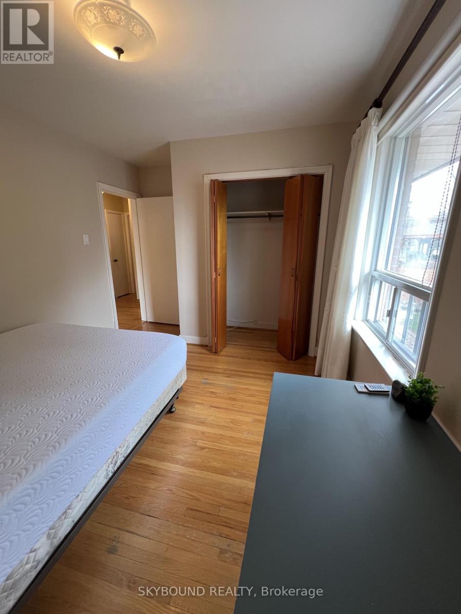 33 Bradstock Road, Toronto, Ontario  M9M 1M9 - Photo 13 - W13050692