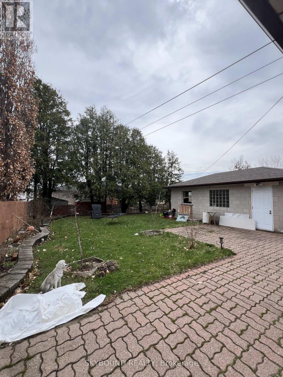 33 Bradstock Road, Toronto, Ontario  M9M 1M9 - Photo 21 - W13050692