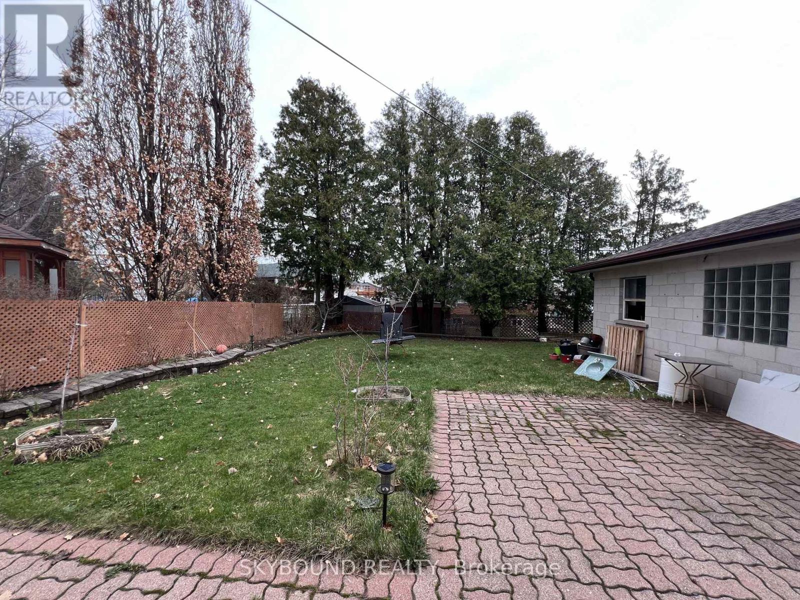 33 Bradstock Road, Toronto, Ontario  M9M 1M9 - Photo 22 - W13050692