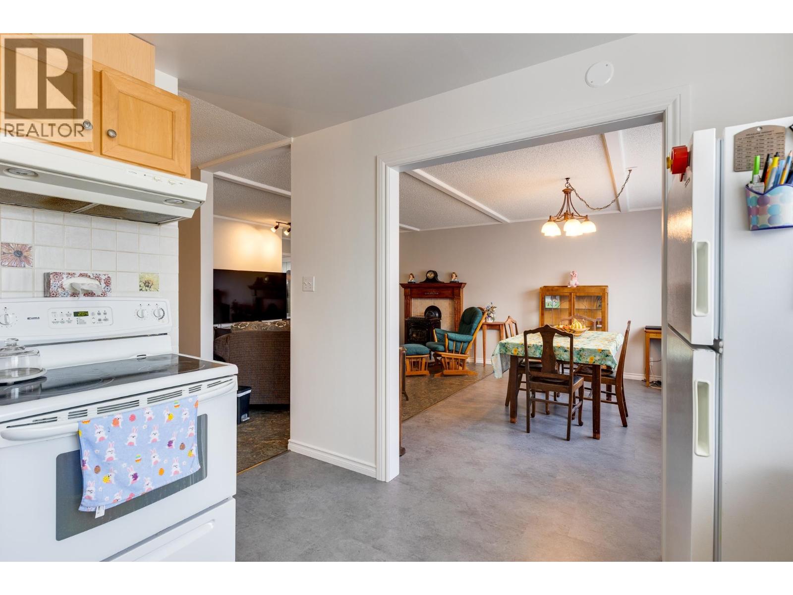 6177 Caledonia Crescent, Prince George, British Columbia  V2N 2H5 - Photo 4 - R3128617
