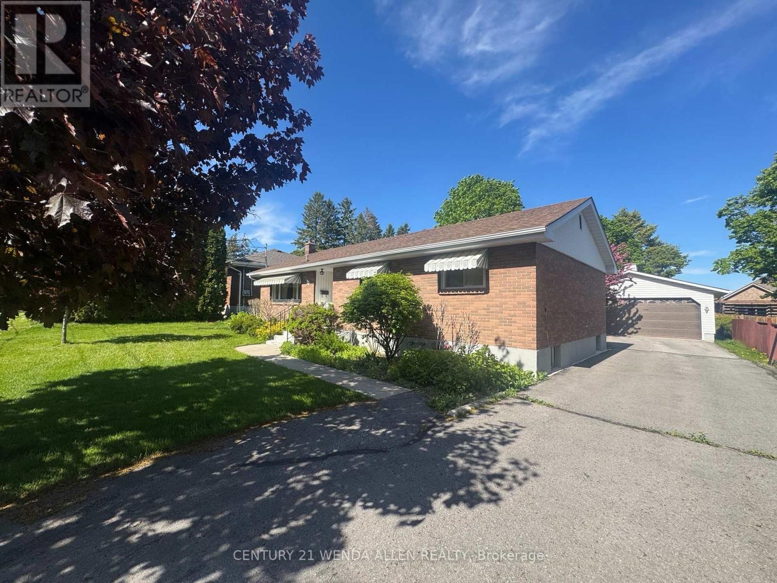 63 Gilbert Street, Belleville, Ontario K8P 3G9 - Photo 2 - X13193698