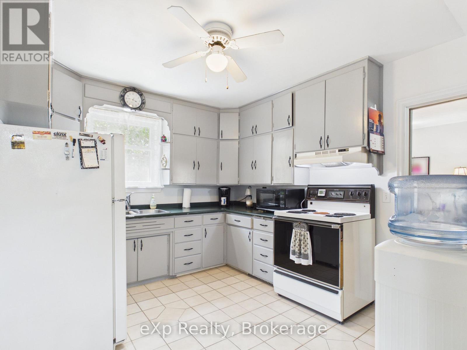 419 Colborne Street, Brockton, Ontario  N0G 2V0 - Photo 11 - X13195060