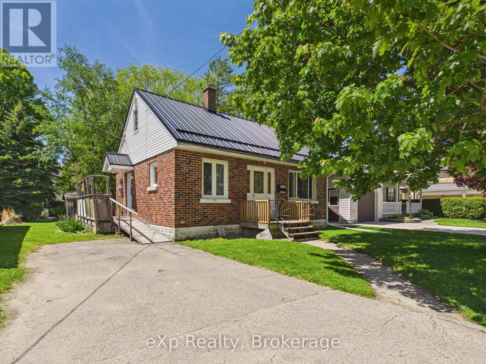 419 Colborne Street, Brockton, Ontario  N0G 2V0 - Photo 2 - X13195060