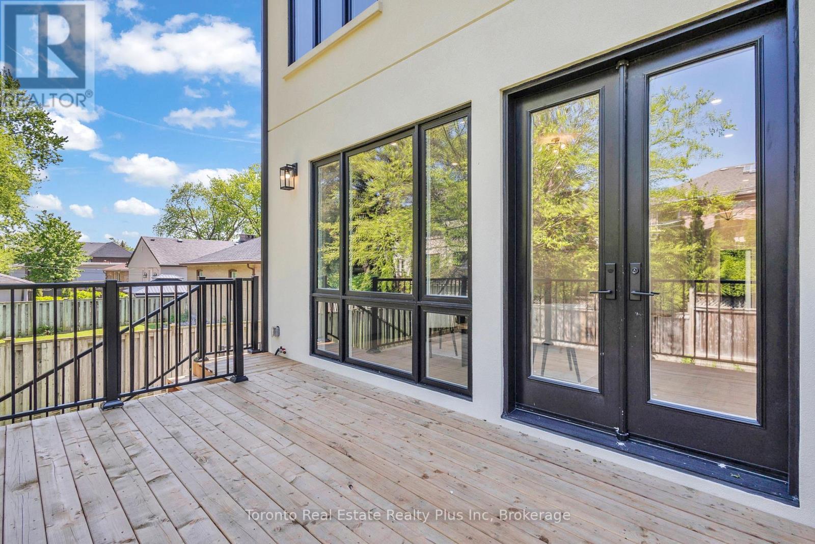 25 Cronin Drive, Toronto, Ontario M9B 4T7 - Photo 34 - W12940514
