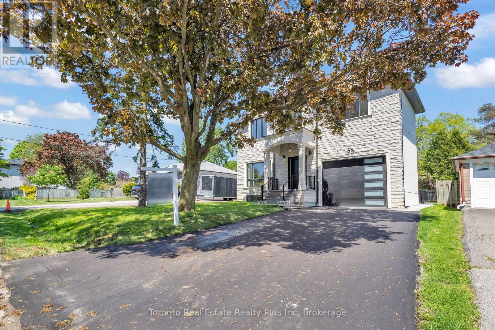25 Cronin Drive, Toronto, Ontario M9B 4T7 - Photo 31 - W12940514