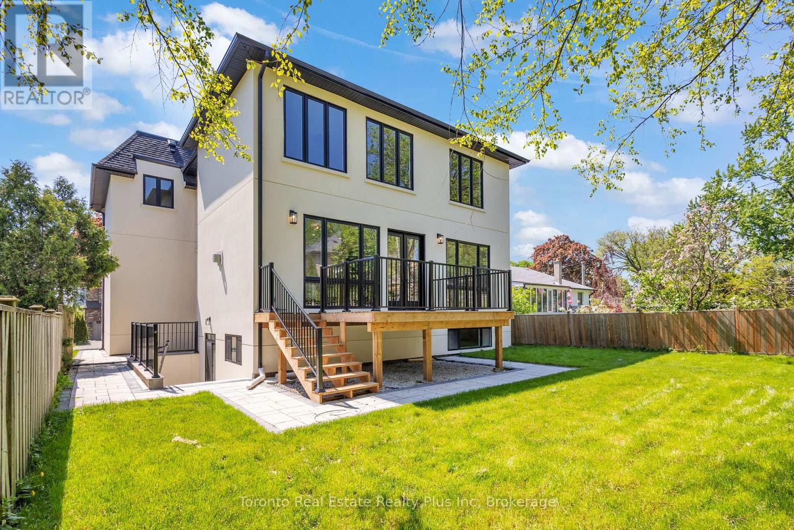 25 Cronin Drive, Toronto, Ontario  M9B 4T7 - Photo 37 - W12940514