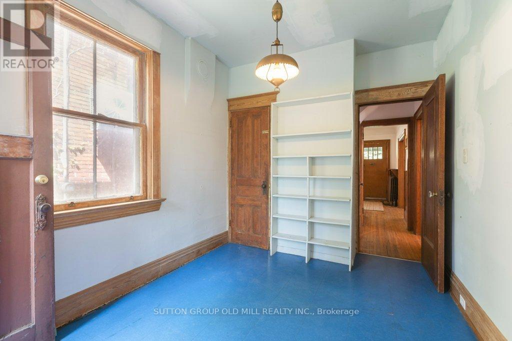 19 Biggar Avenue, Toronto, Ontario  M6H 2N5 - Photo 14 - C13193728