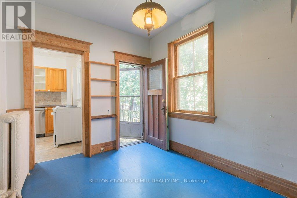 19 Biggar Avenue, Toronto, Ontario  M6H 2N5 - Photo 15 - C13193728