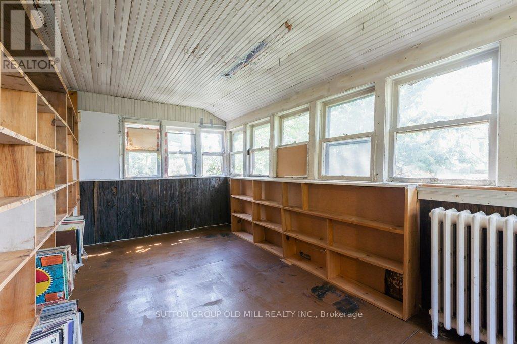 19 Biggar Avenue, Toronto, Ontario  M6H 2N5 - Photo 21 - C13193728