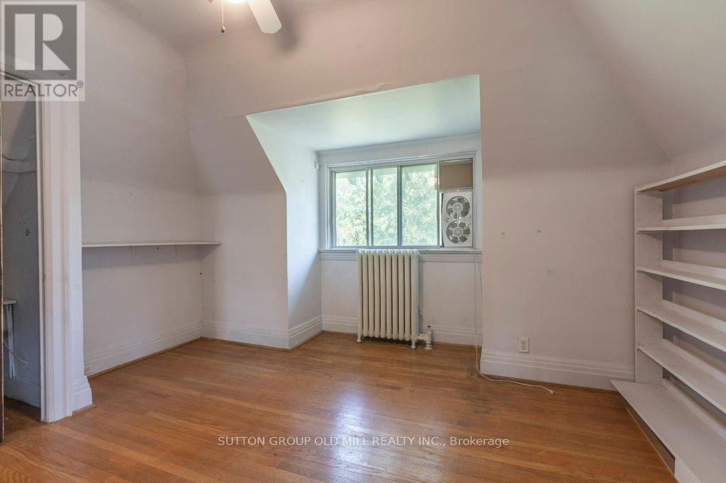 19 Biggar Avenue, Toronto, Ontario  M6H 2N5 - Photo 29 - C13193728