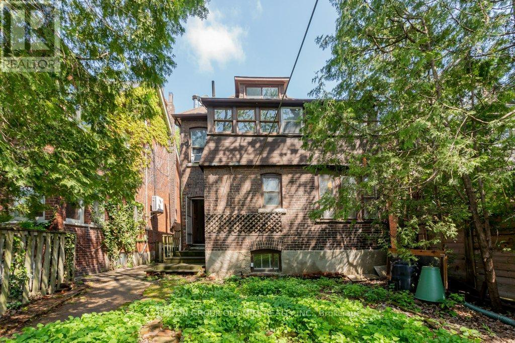 19 Biggar Avenue, Toronto, Ontario  M6H 2N5 - Photo 34 - C13193728
