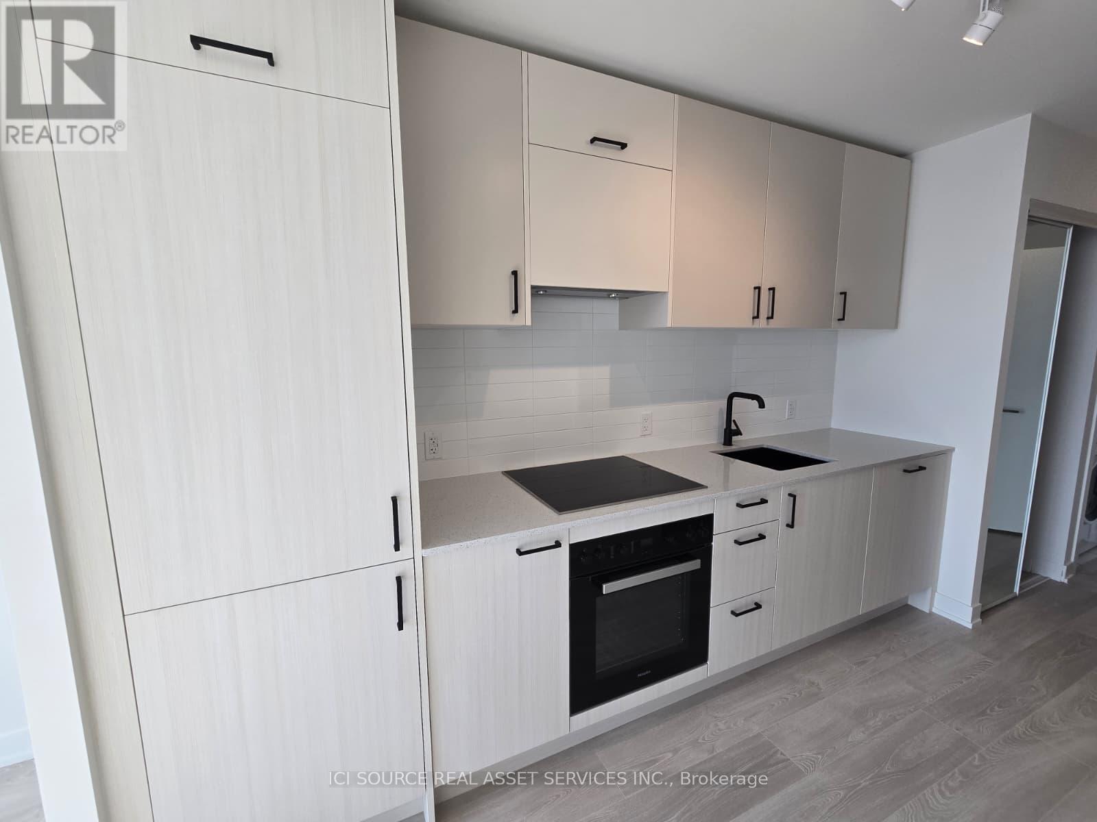 3509 - 1 QUARRINGTON LANE, Toronto, Ontario