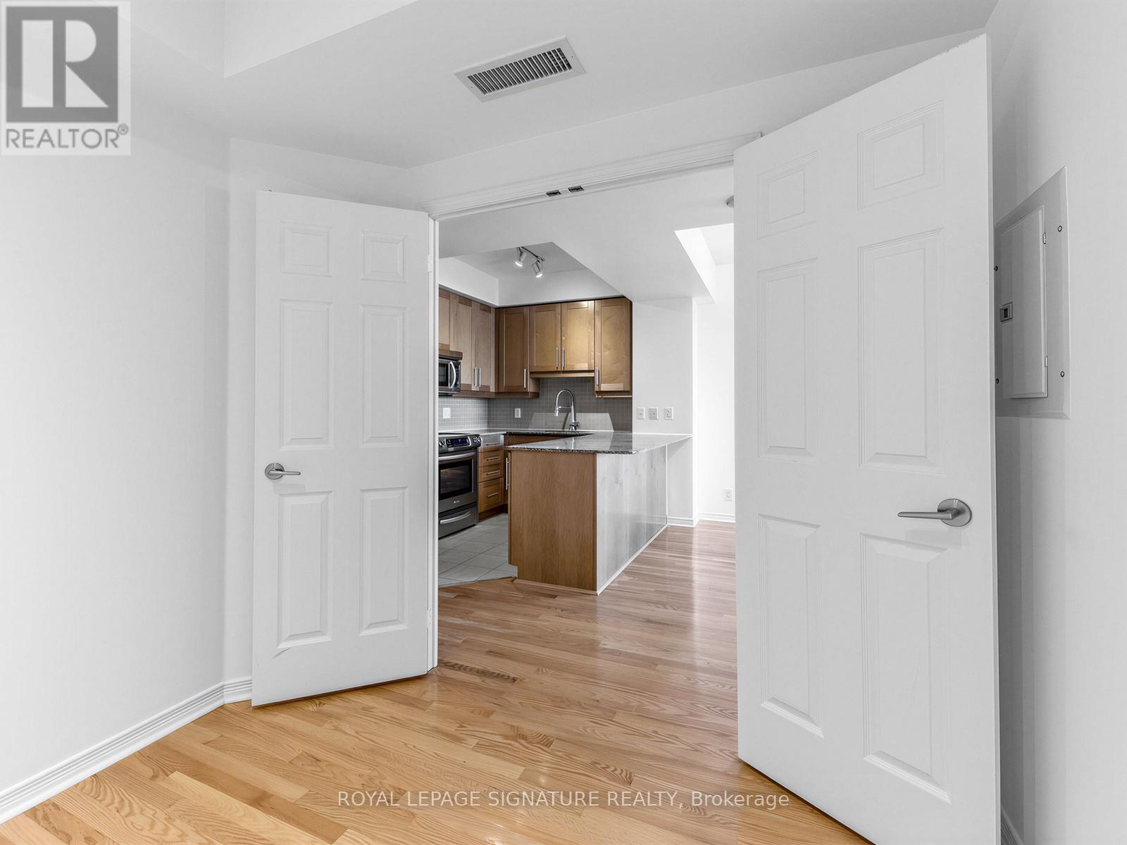409 - 736 Spadina Avenue, Toronto, Ontario  M5S 2J6 - Photo 17 - C13195244