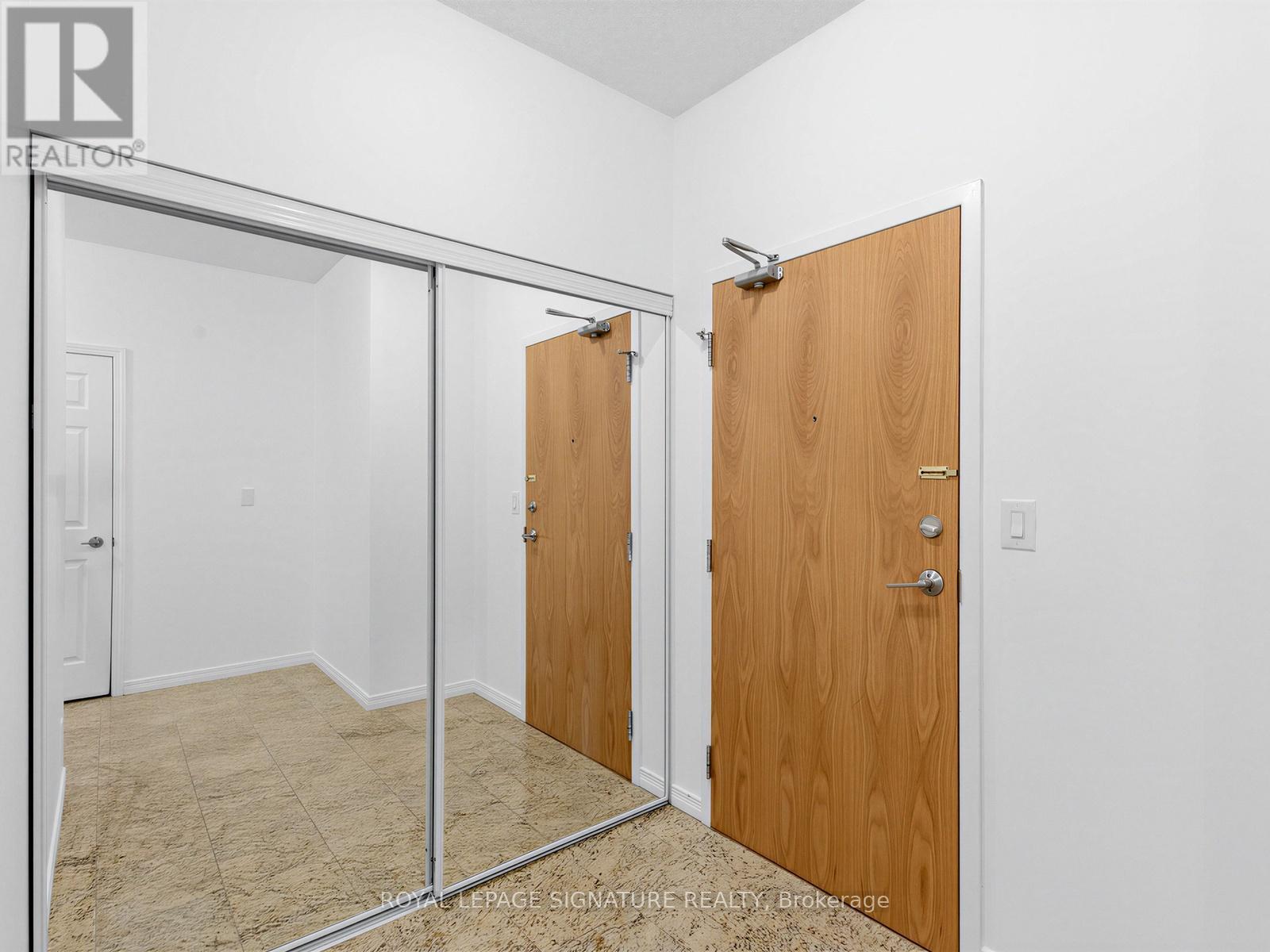 409 - 736 Spadina Avenue, Toronto, Ontario  M5S 2J6 - Photo 4 - C13195244