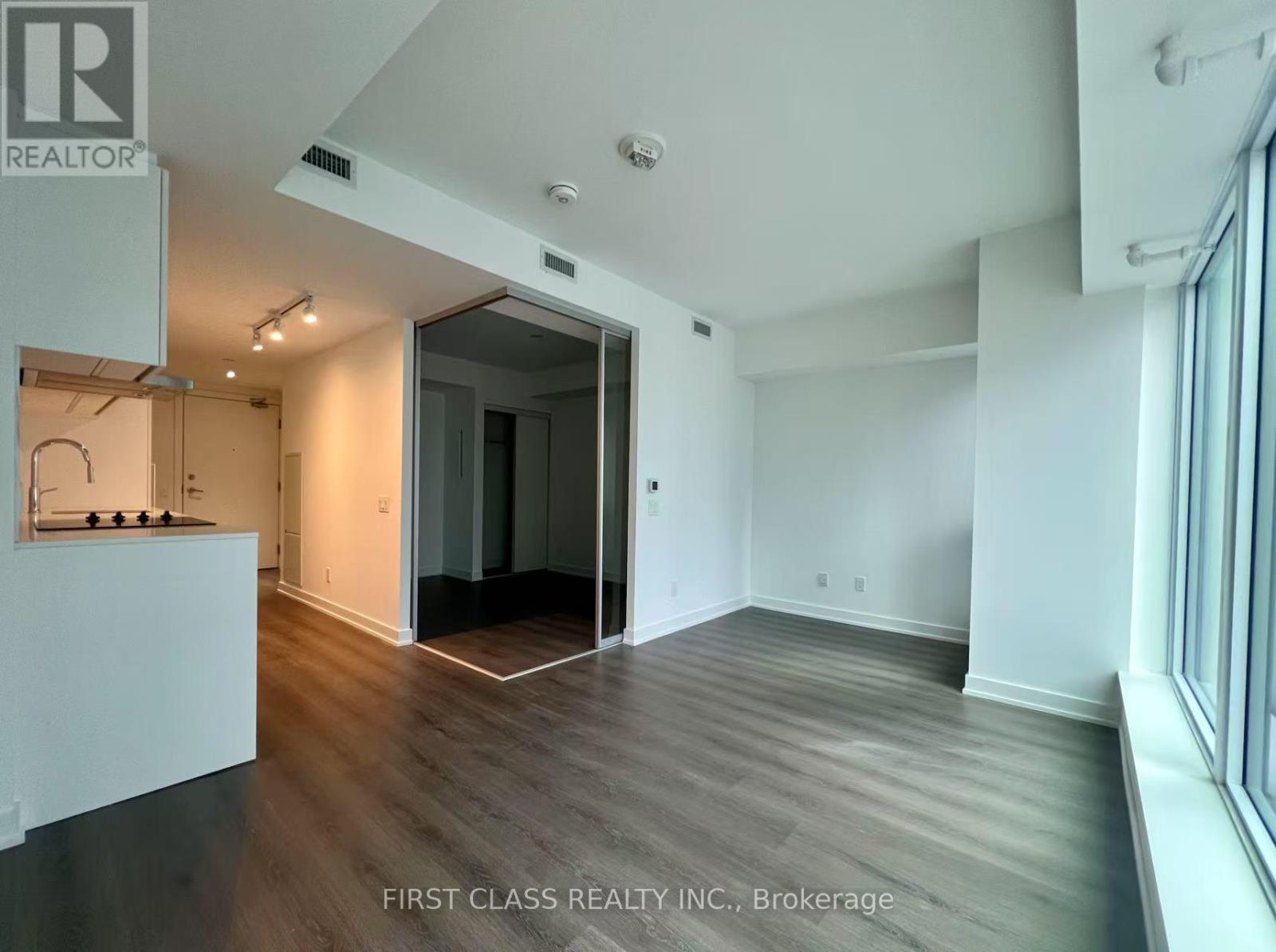 1807 - 8 Wellesley Street W, Toronto, Ontario  M4Y 0J5 - Photo 8 - C13195324