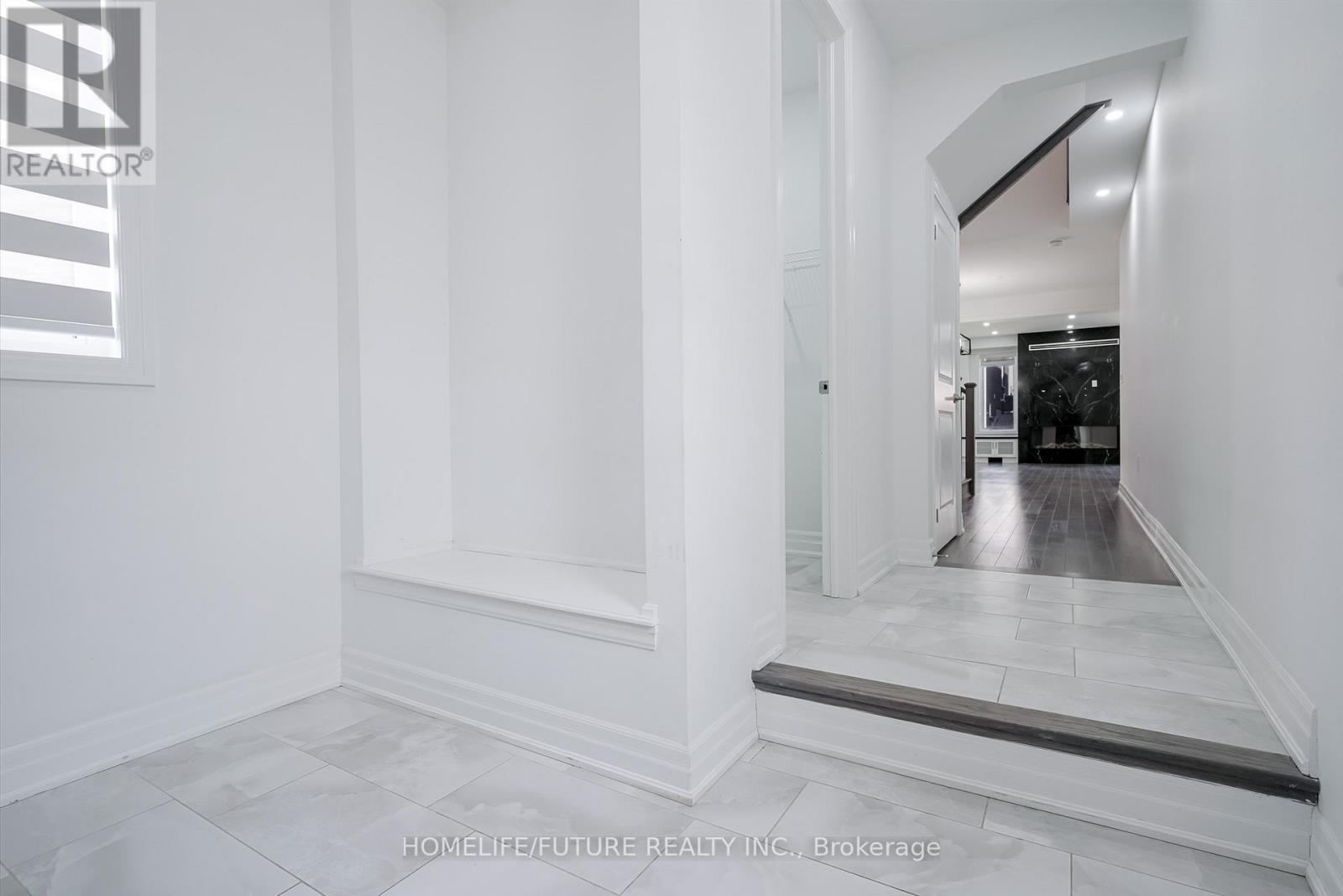 2809 Foxden Square, Pickering, Ontario  L1X 0N8 - Photo 6 - E13193980