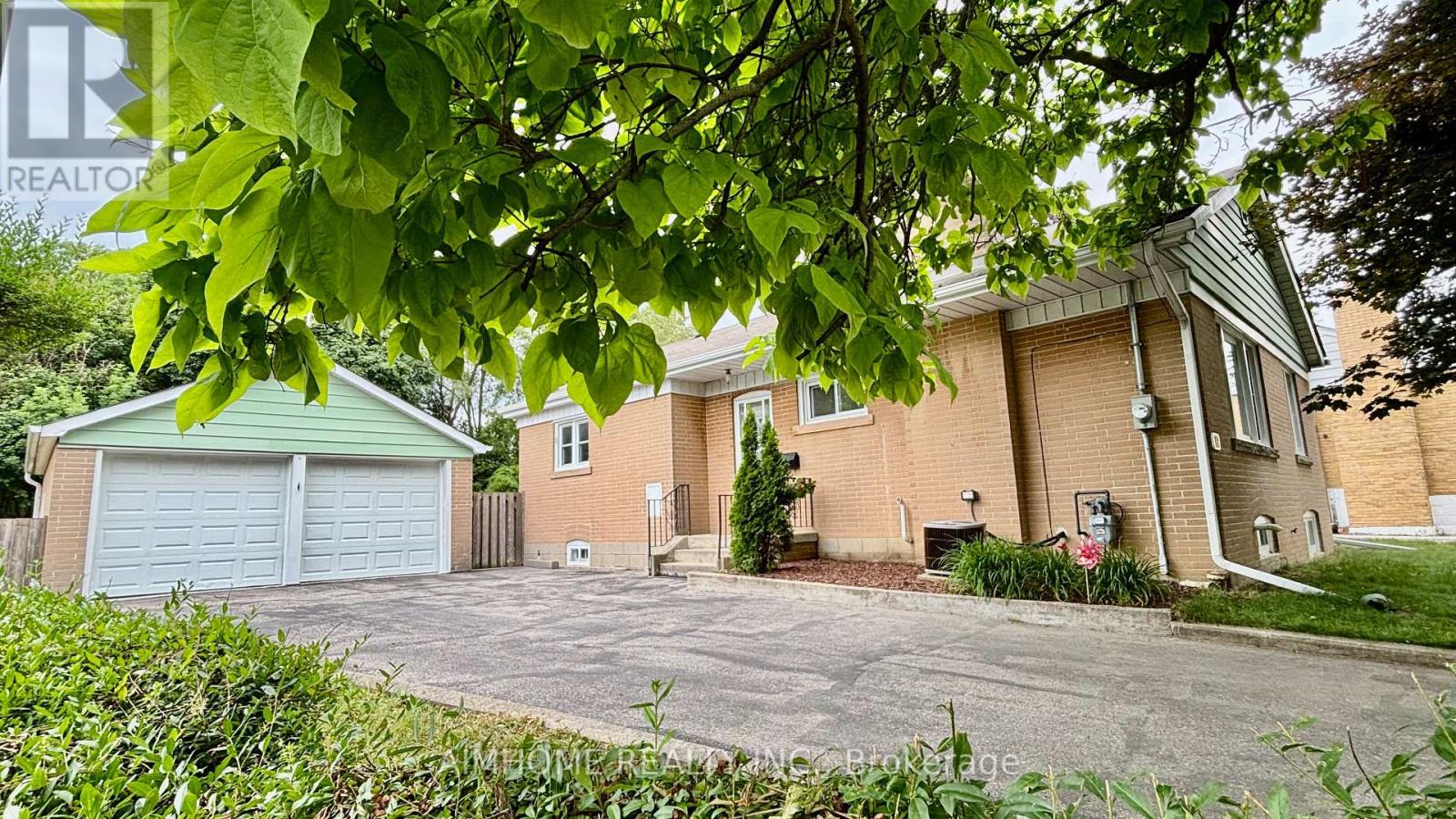12 Canham Crescent, Toronto, Ontario  M1S 2H6 - Photo 21 - E13194472