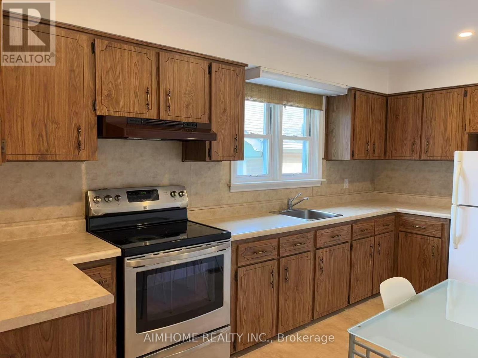 12 Canham Crescent, Toronto, Ontario  M1S 2H6 - Photo 9 - E13194472