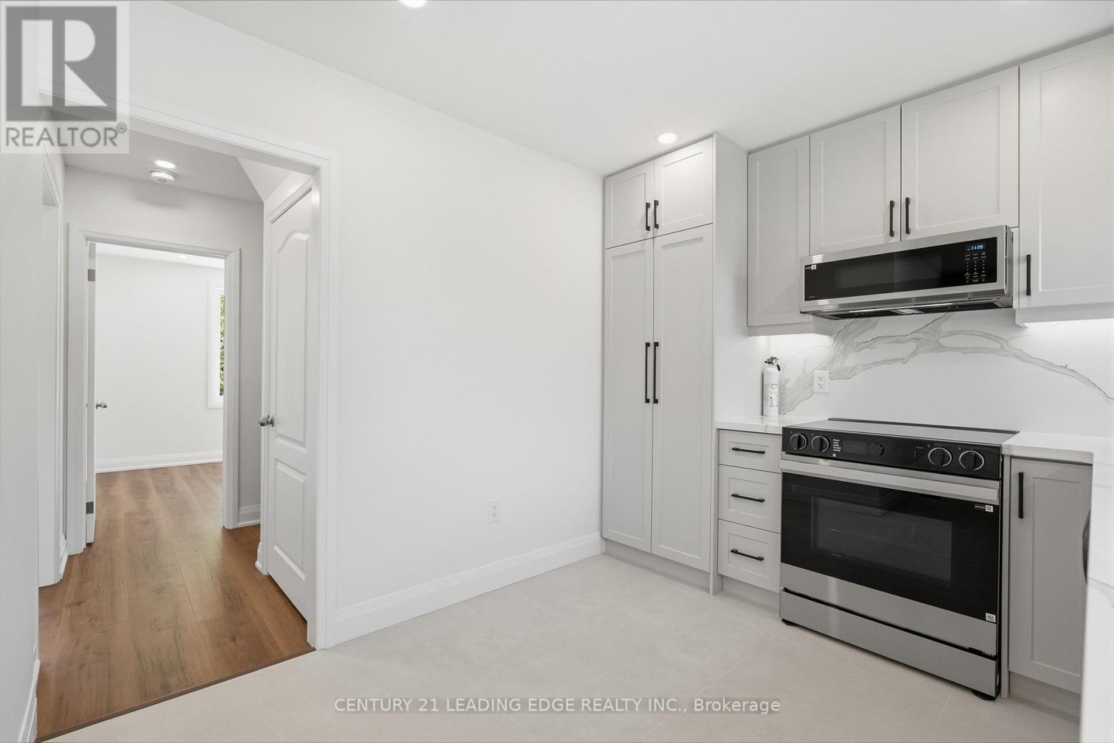 Upper - 141 Roebuck Drive, Toronto, Ontario  M1K 2H9 - Photo 10 - E13194510