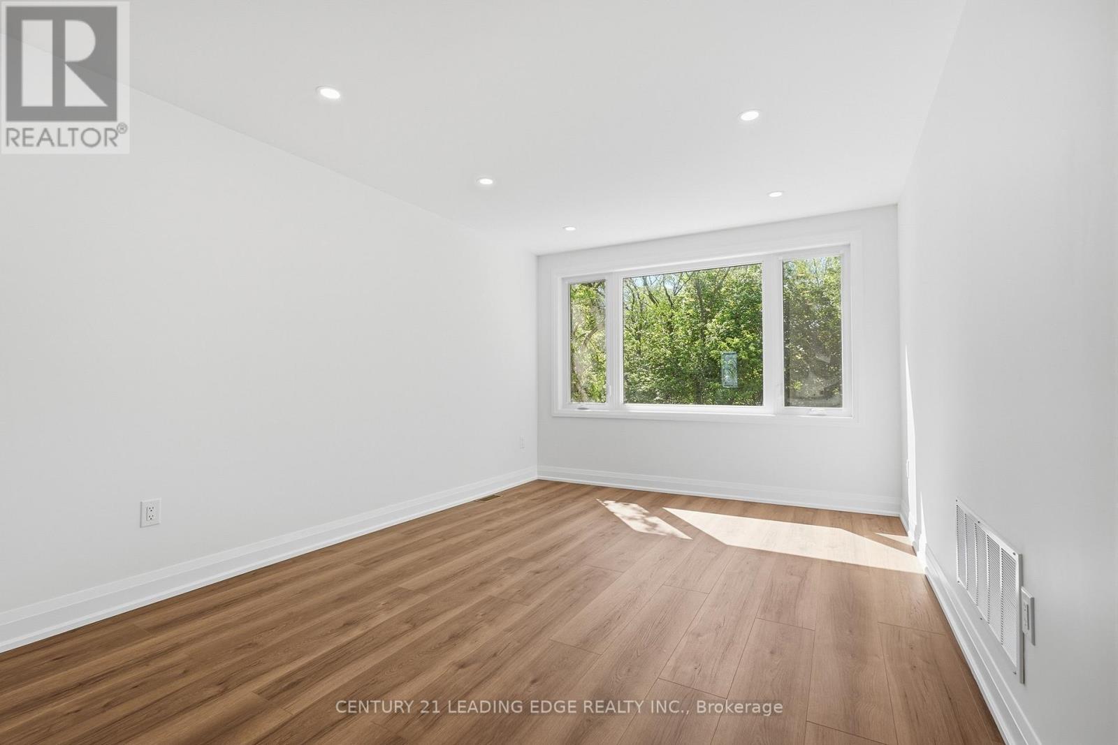 Upper - 141 Roebuck Drive, Toronto, Ontario  M1K 2H9 - Photo 12 - E13194510