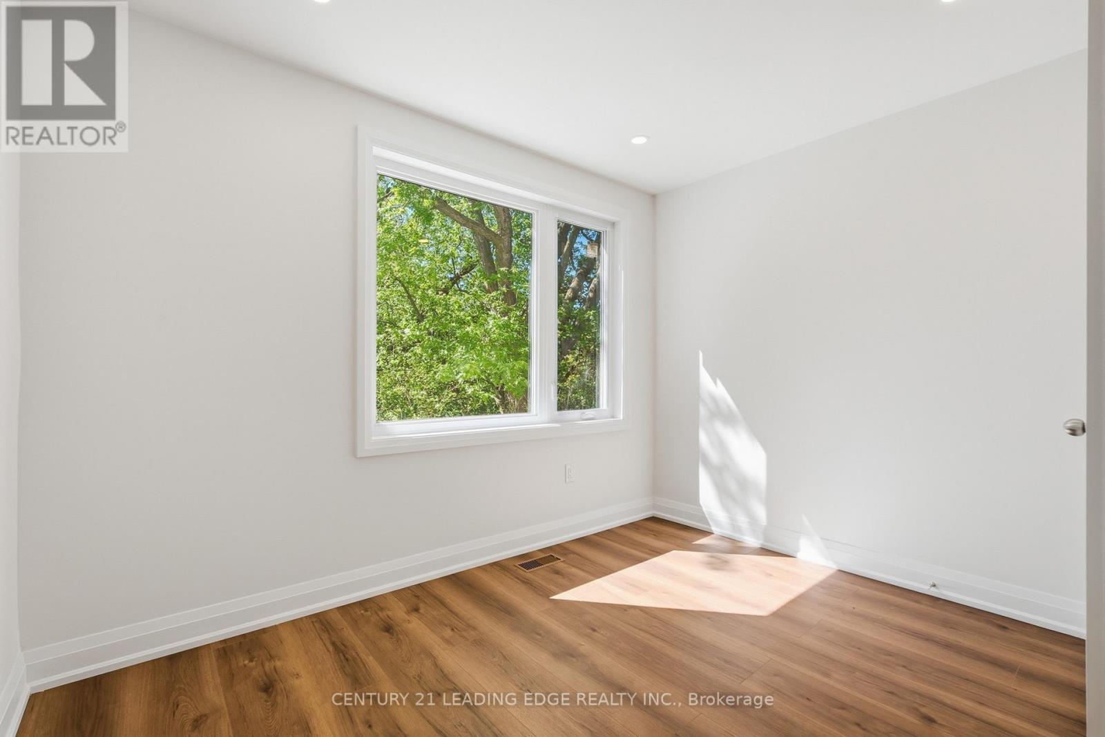 Upper - 141 Roebuck Drive, Toronto, Ontario  M1K 2H9 - Photo 15 - E13194510