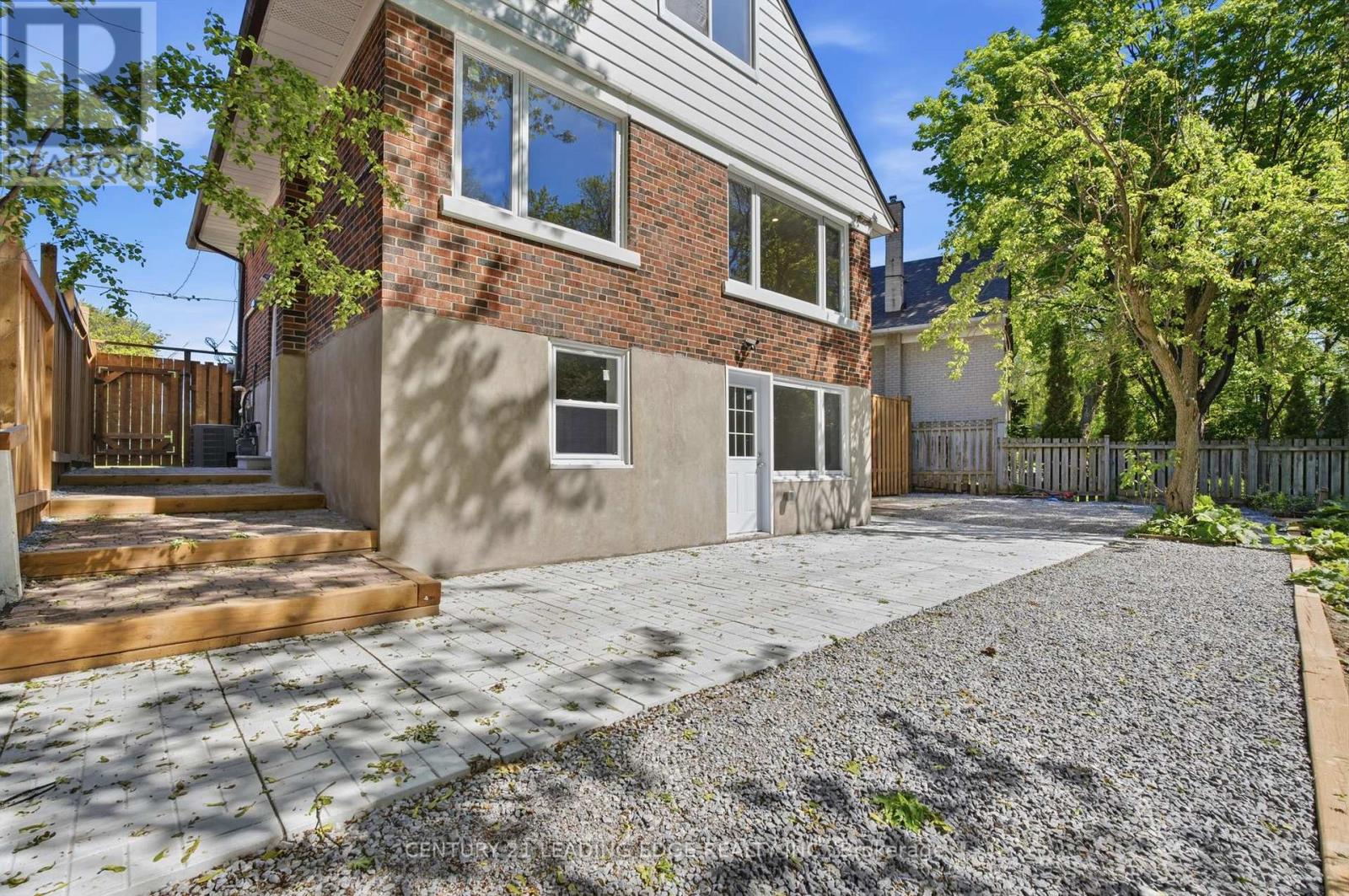 Upper - 141 Roebuck Drive, Toronto, Ontario  M1K 2H9 - Photo 29 - E13194510