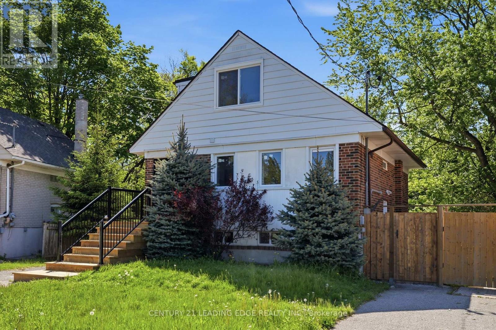 Upper - 141 Roebuck Drive, Toronto, Ontario  M1K 2H9 - Photo 3 - E13194510