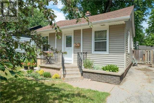 24 George Street, Ajax, Ontario  L1S 1S5 - Photo 3 - E13194516