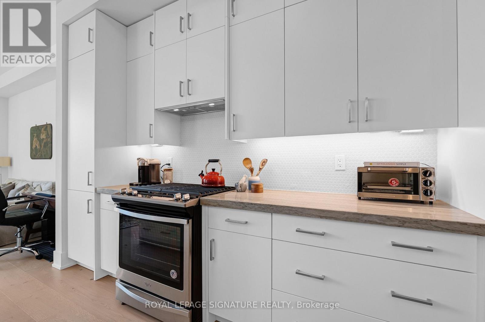 206 - 14 Dewhurst Boulevard, Toronto, Ontario  M4J 3H9 - Photo 14 - E13194794