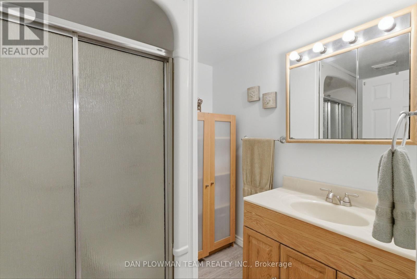 27 Hockley Avenue, Clarington, Ontario  L1C 5P2 - Photo 40 - E13194866