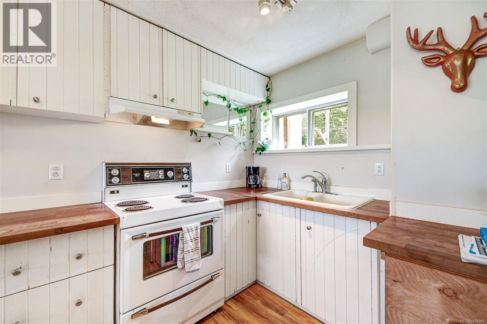 841 Burrill Rd, Galiano Island, British Columbia  V0N 1P0 - Photo 23 - 1034985