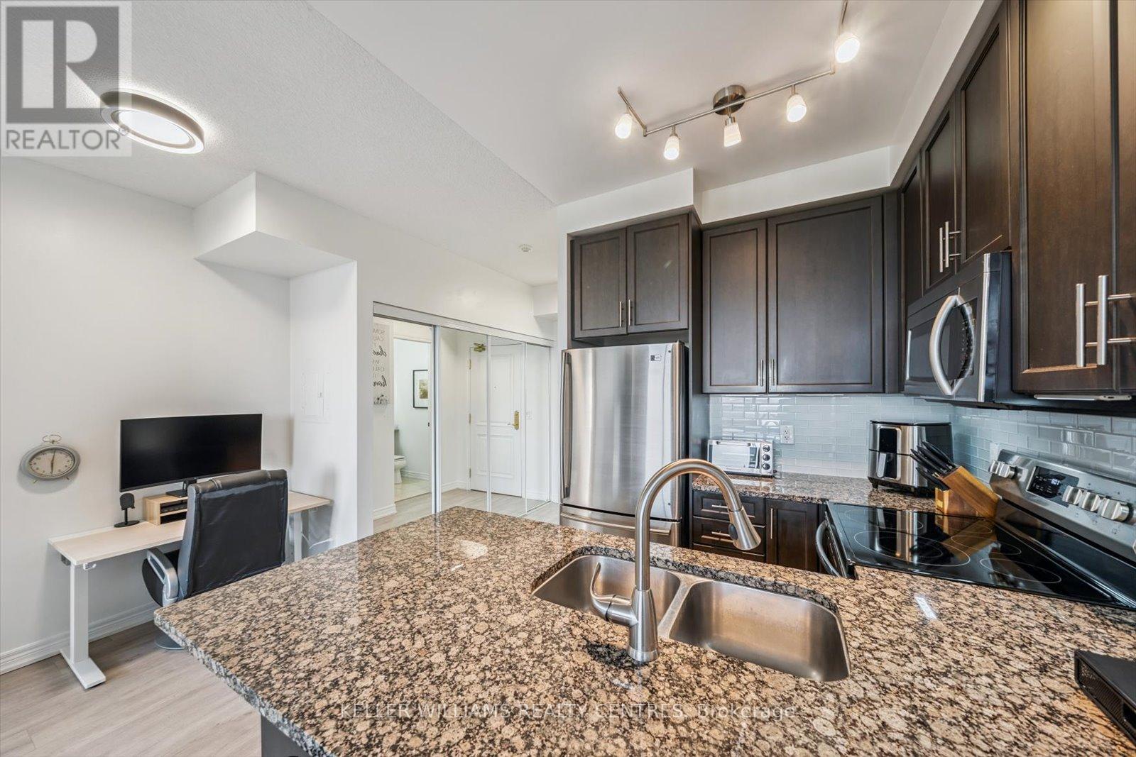 902 - 9245 Jane Street, Vaughan, Ontario  L6A 0J9 - Photo 4 - N13193882