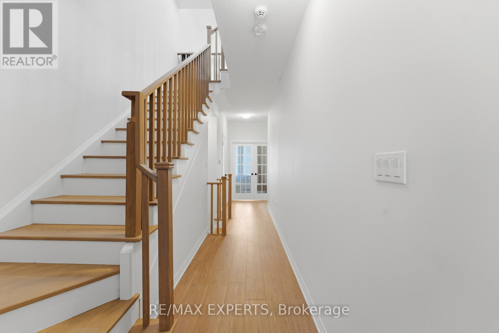 87 De La Roche Drive, Vaughan, Ontario  L4L 1A6 - Photo 6 - N13193994