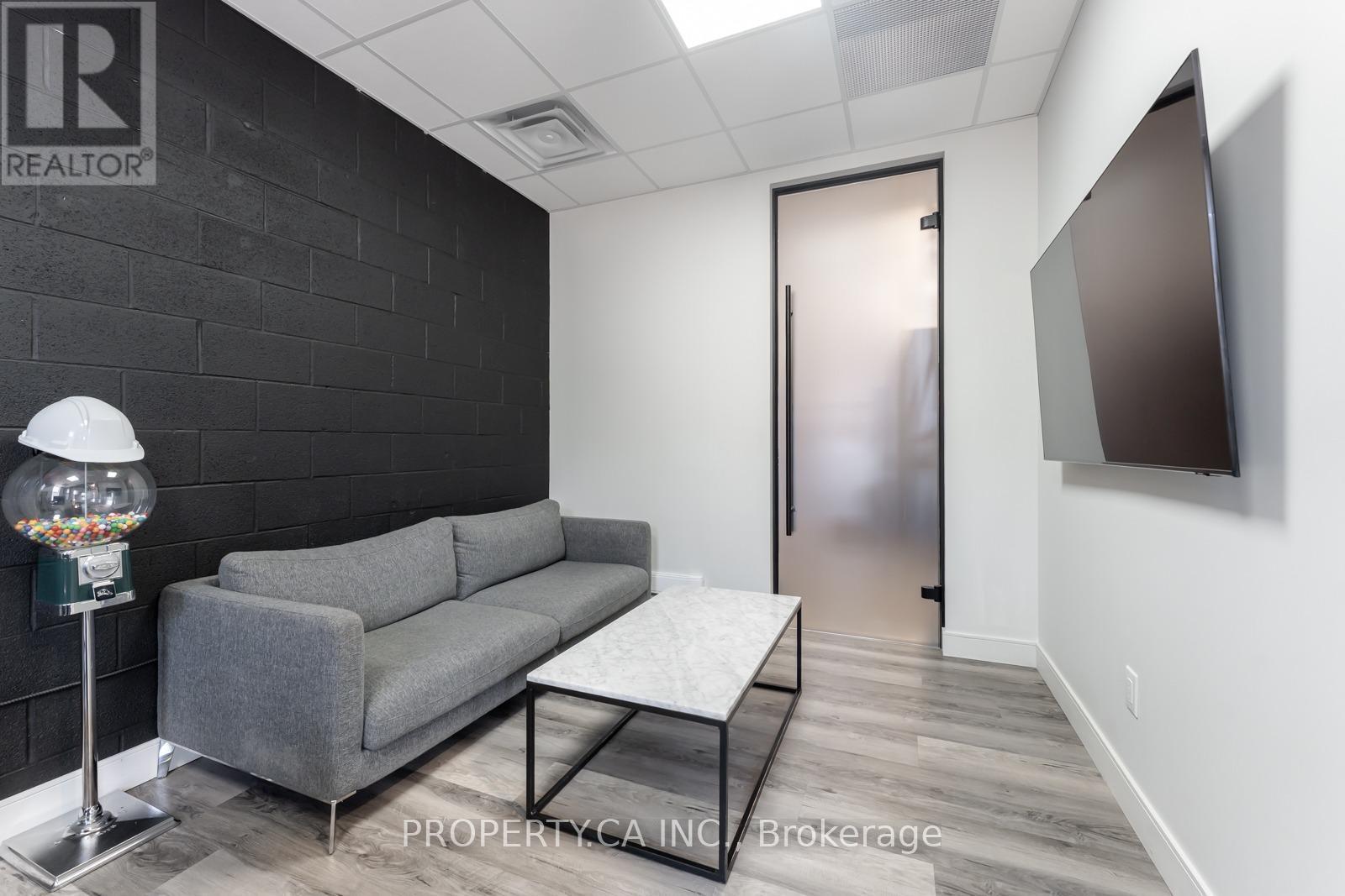 B4 - 311 Bowes Road, Vaughan, Ontario  L4K 1J1 - Photo 11 - N13194380