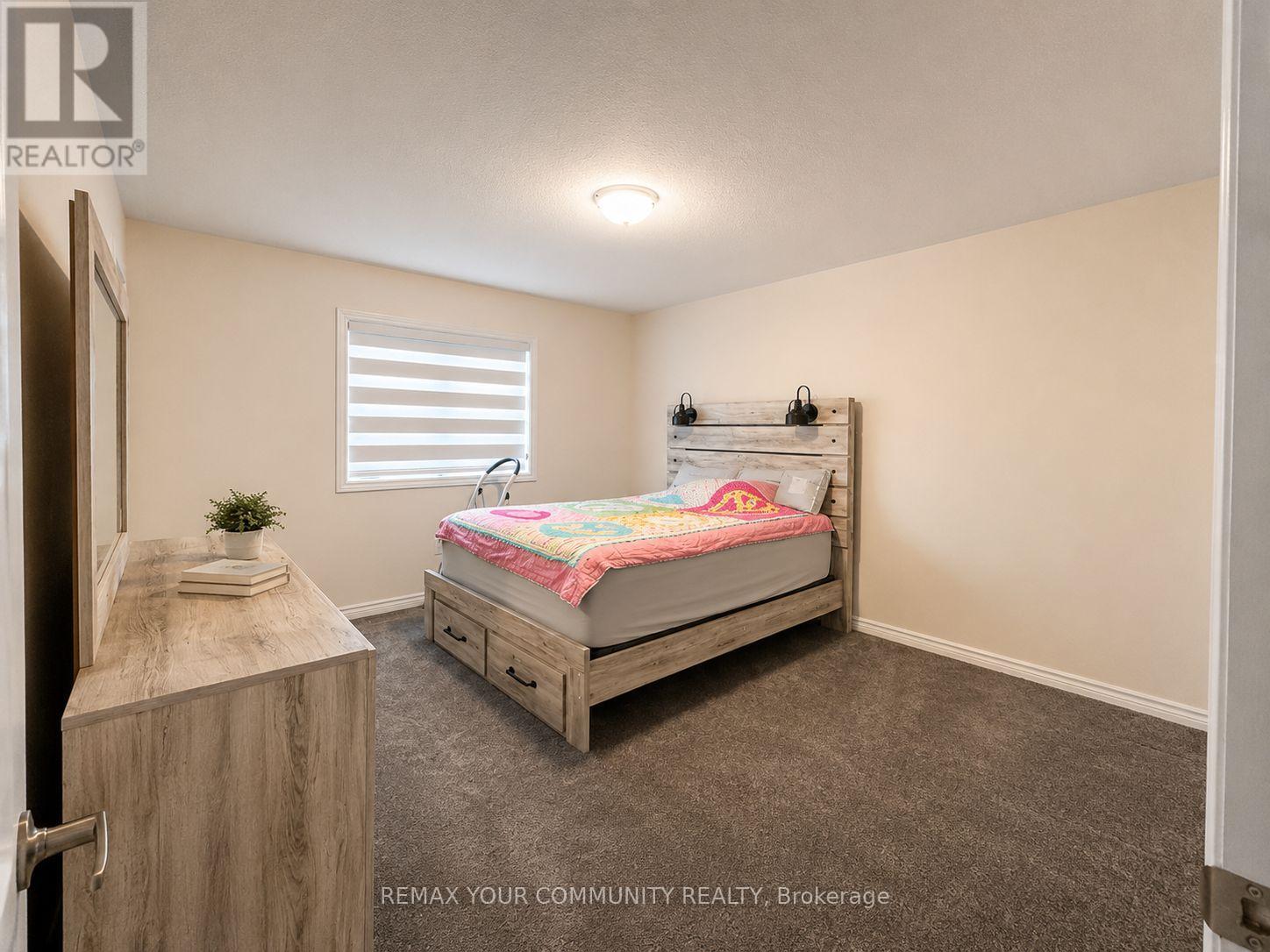 101 Connell Drive, Georgina, Ontario  L4P 0K3 - Photo 6 - N13193036