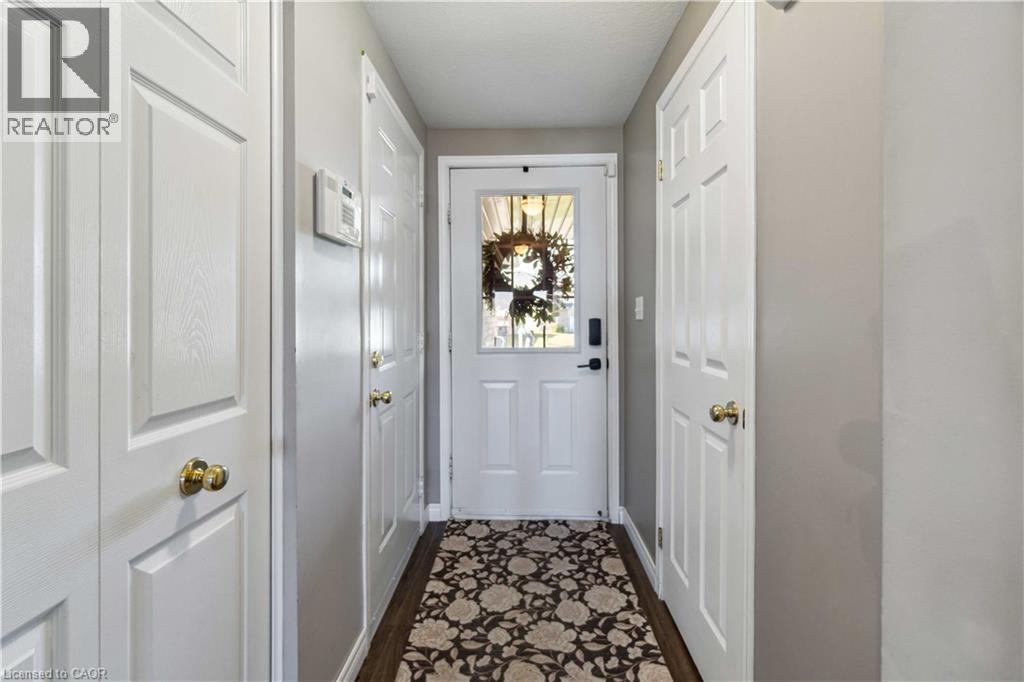 27 Red Clover Crescent, Kitchener, Ontario  N2E 4G8 - Photo 4 - 40834132