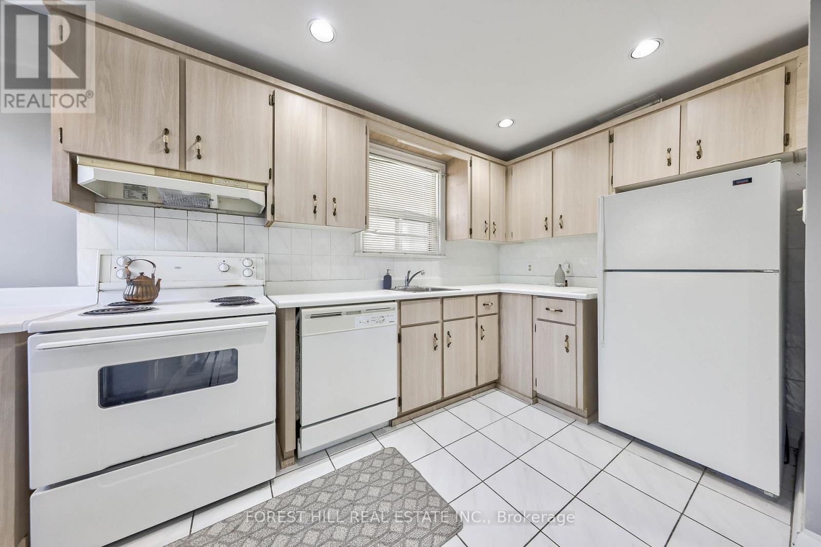 2703 Lake Shore Boulevard W, Toronto, Ontario  M8V 1G6 - Photo 13 - W13194038