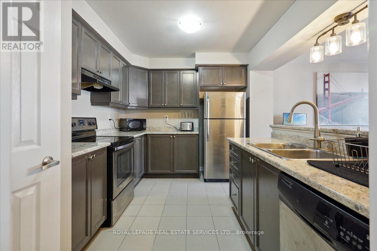 222 Septimus Heights, Milton, Ontario  L9T 8N5 - Photo 7 - W13194174