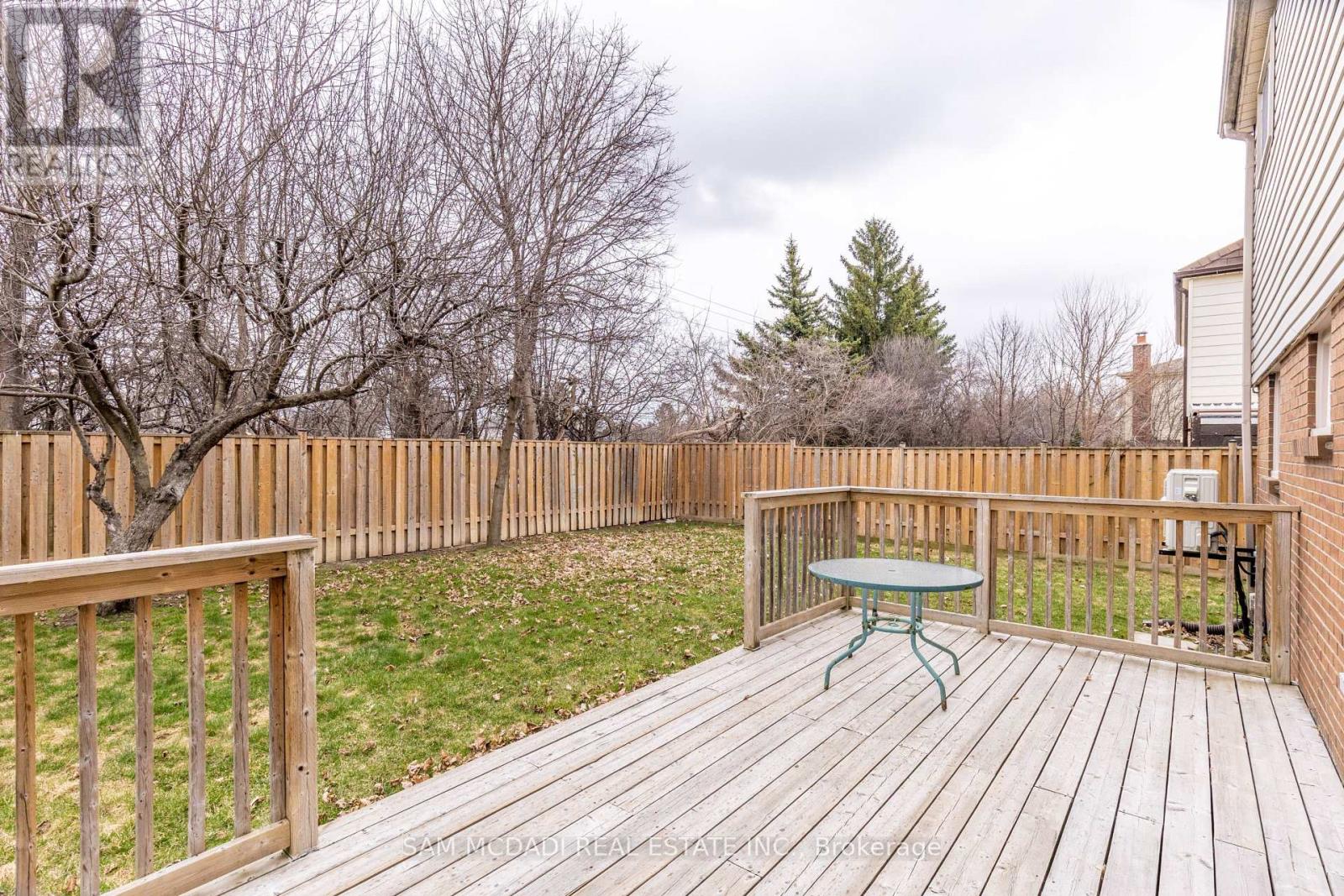 44 Madrid Crescent, Brampton, Ontario  L6S 2X4 - Photo 39 - W13194316