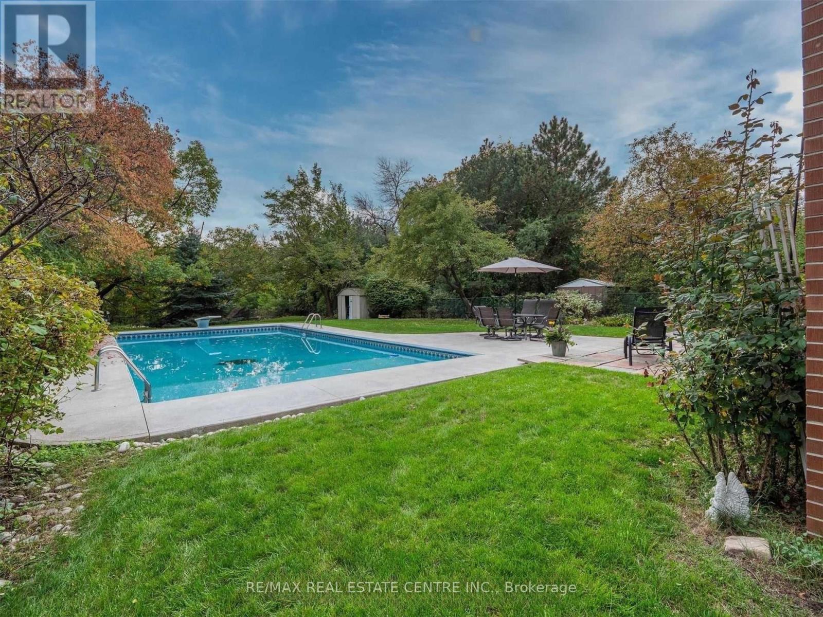 3574 Golden Orchard Drive, Mississauga, Ontario  L4Y 3H8 - Photo 10 - W13194390