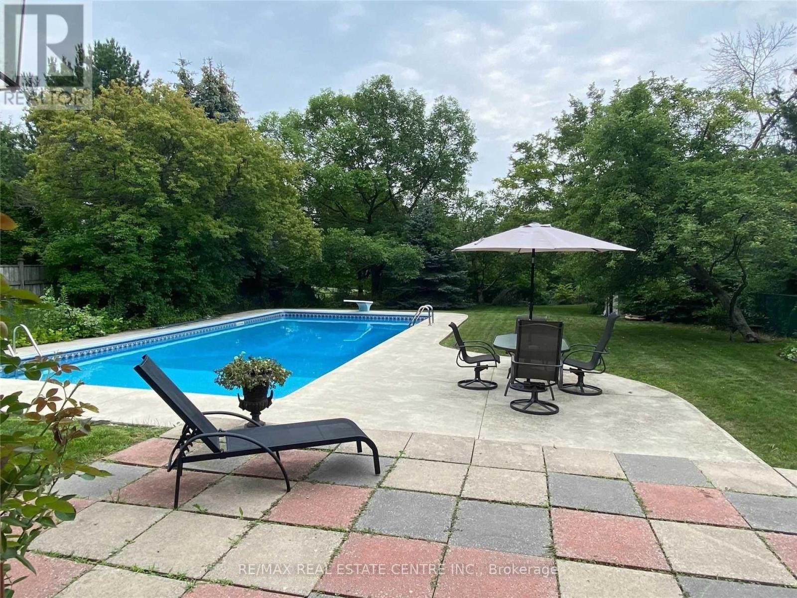3574 Golden Orchard Drive, Mississauga, Ontario  L4Y 3H8 - Photo 7 - W13194390