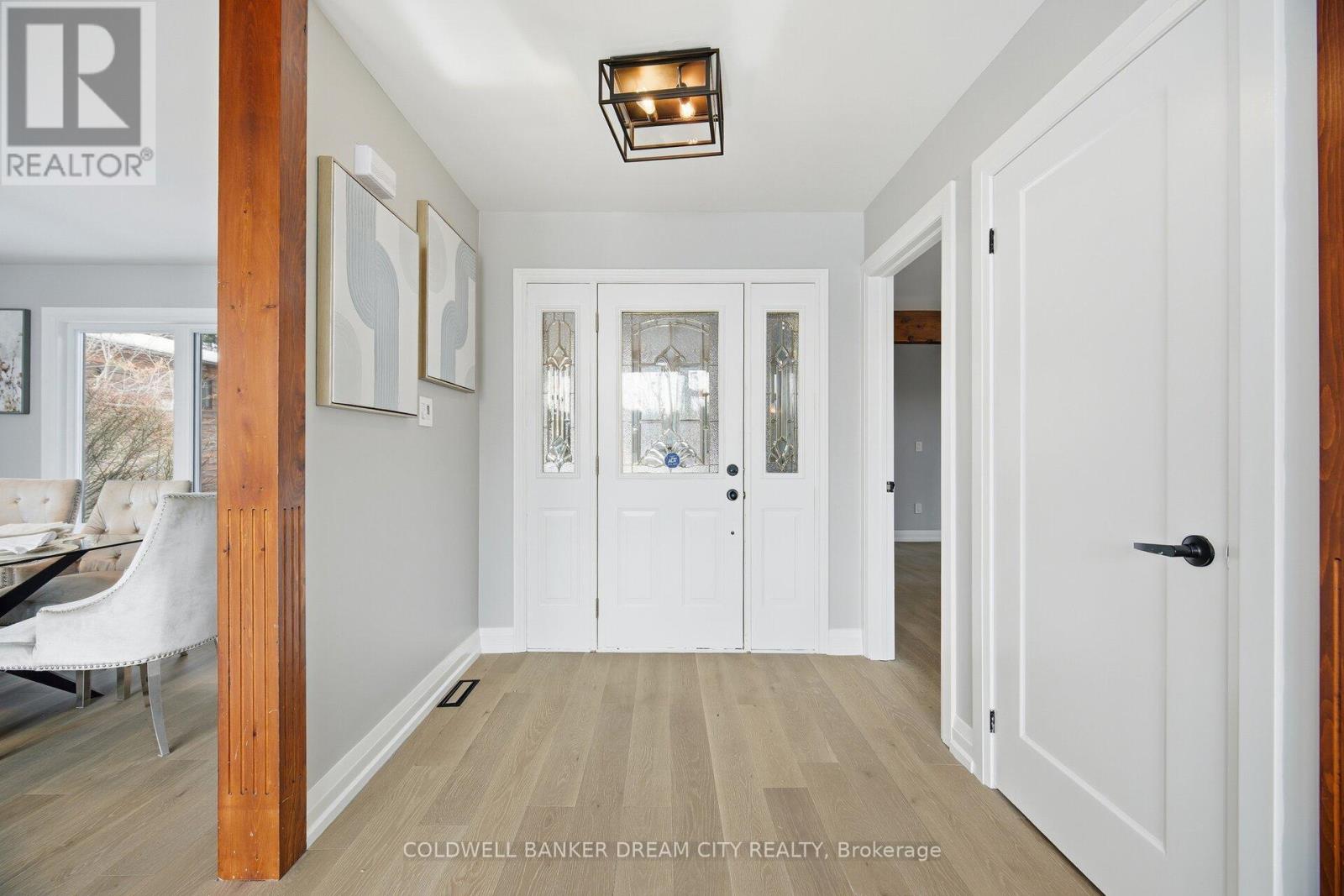 43 Olivers Lane, Caledon, Ontario  L7C 1G5 - Photo 4 - W13194480