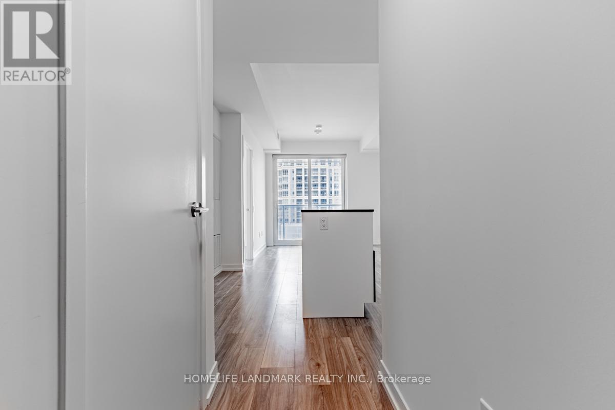 2107 - 4065 Confederation Parkway, Mississauga, Ontario  L5B 0L4 - Photo 7 - W13194954