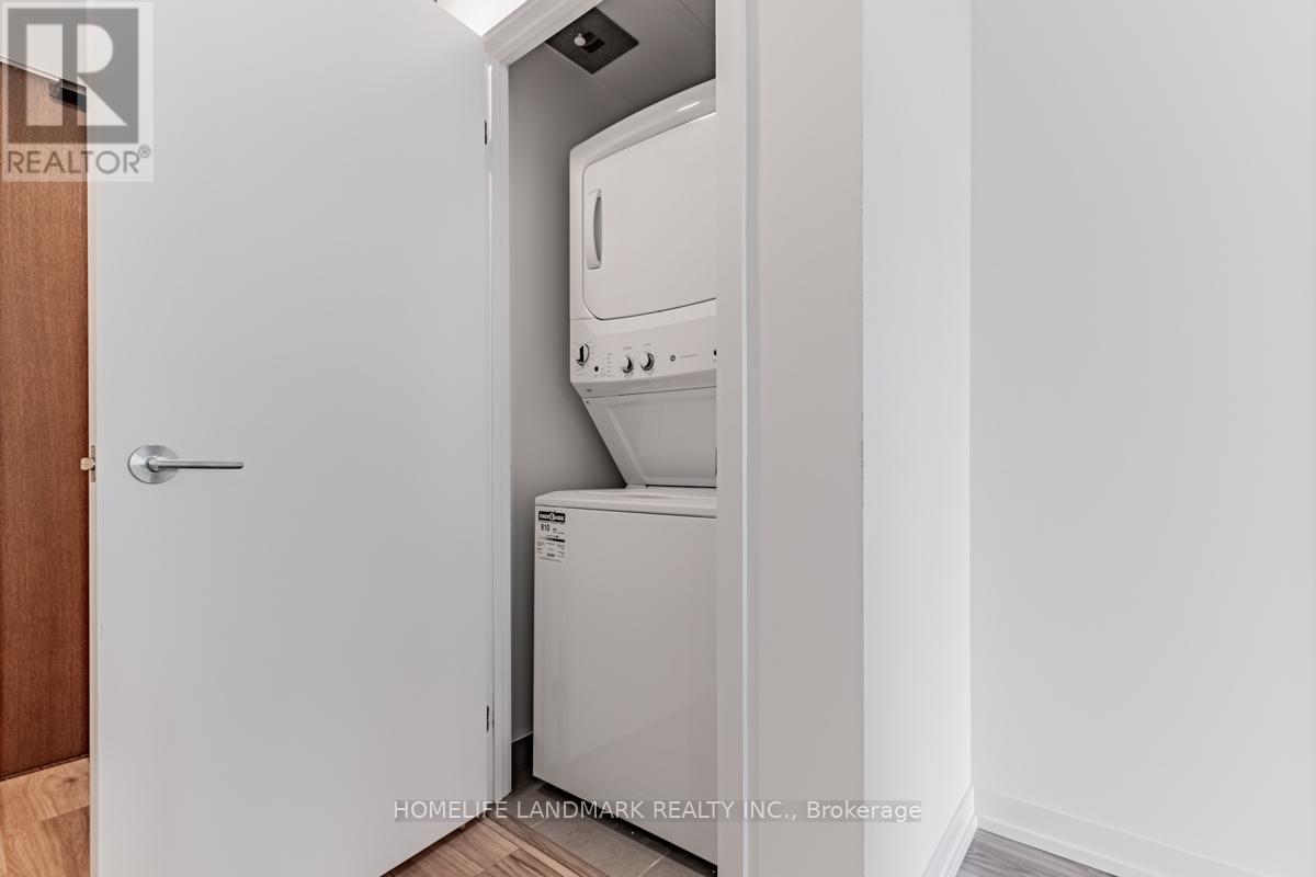2107 - 4065 Confederation Parkway, Mississauga, Ontario  L5B 0L4 - Photo 8 - W13194954