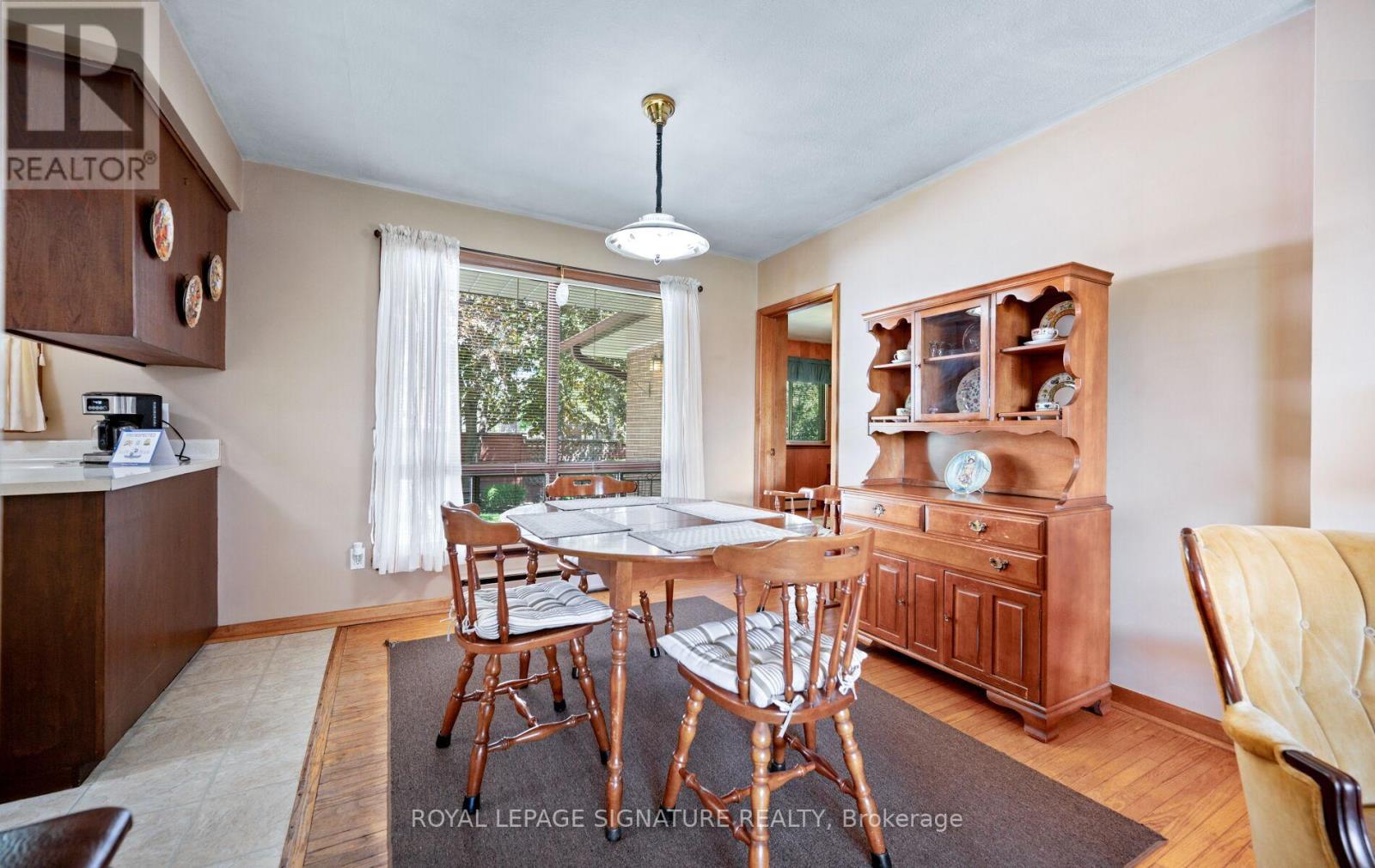 2585 Jarvis Street, Mississauga, Ontario  L5C 2P9 - Photo 9 - W13195192