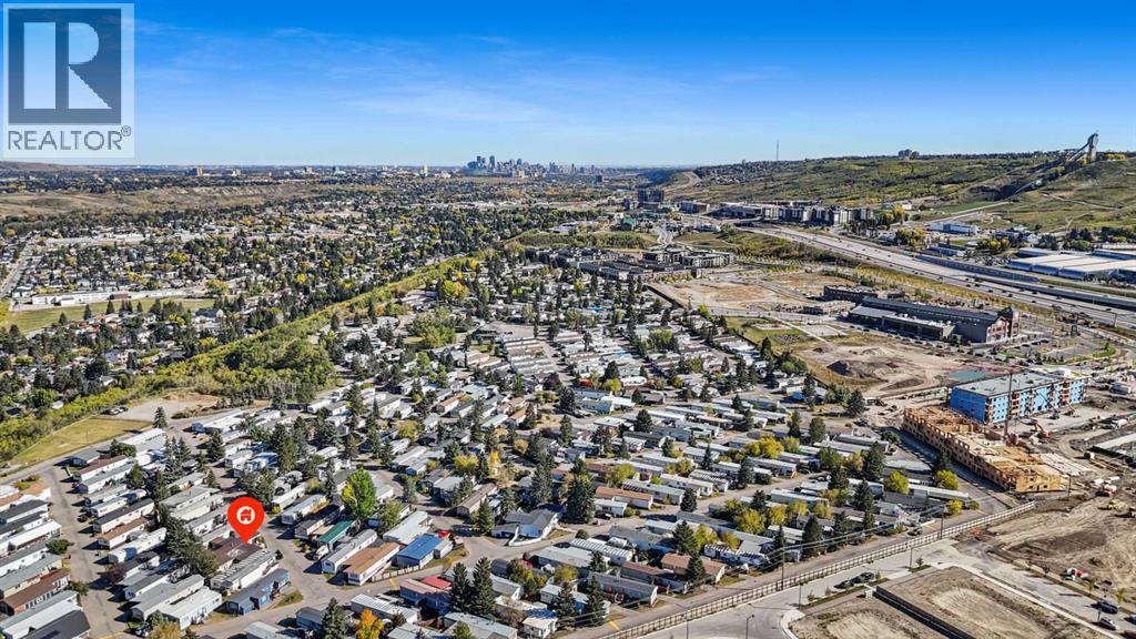 424, 3223 83 Street NW, Calgary, Alberta  T3B 5P2 - Photo 1 - A2288461