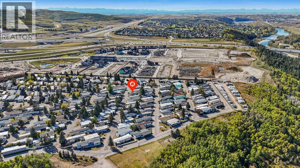424, 3223 83 Street NW, Calgary, Alberta  T3B 5P2 - Photo 3 - A2288461